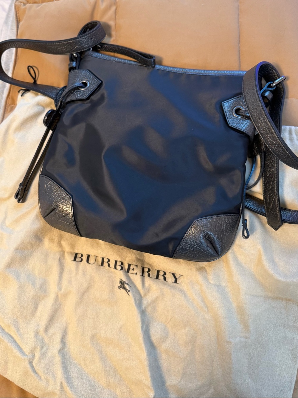 Authentic EUC Burberry Blk Nylon Crossbody w/Metallic Bronze Leather Trim